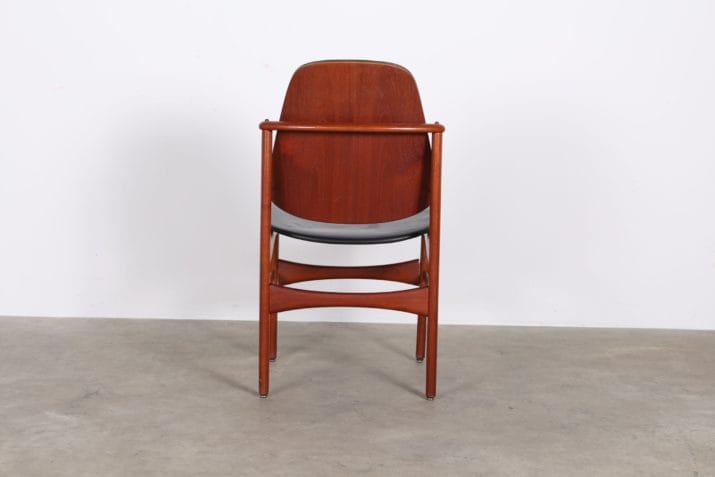 Leather and teak chair Arne Hovmand Olsen