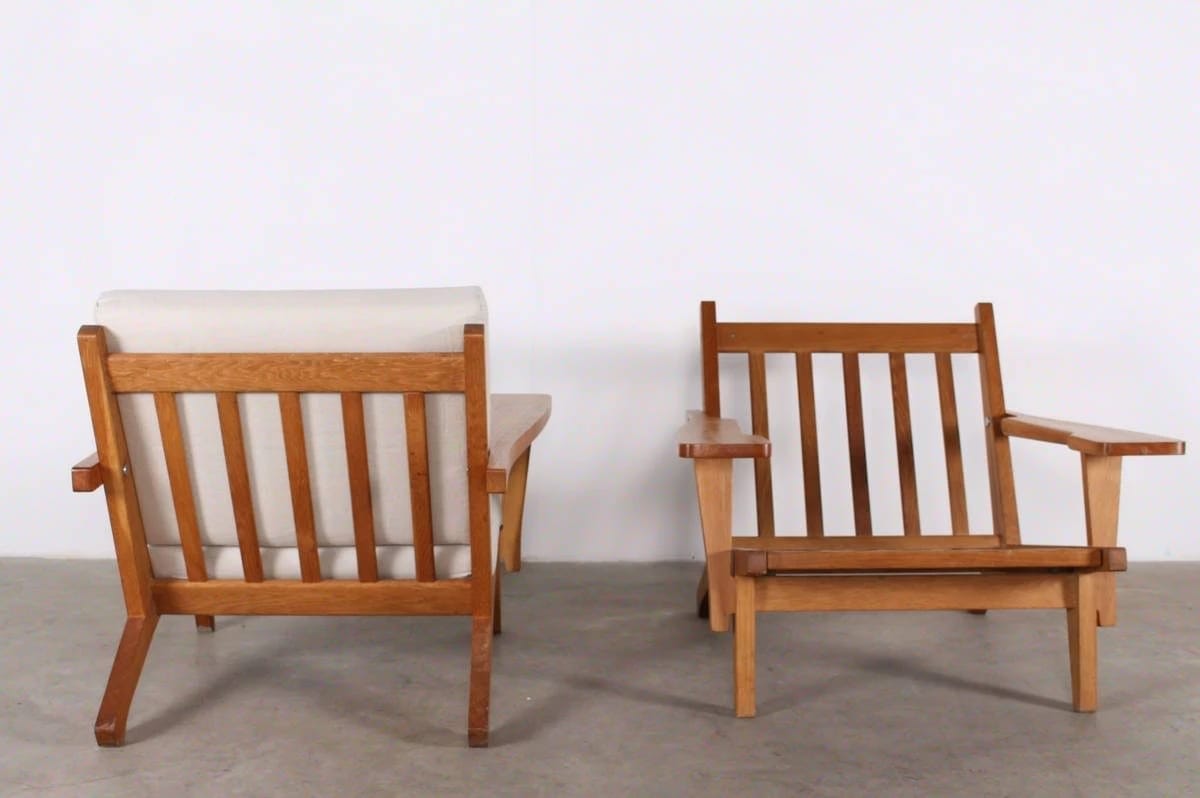 Rare pair of armchairs "GE 375" - HANS J. WEGNER for GETAMA