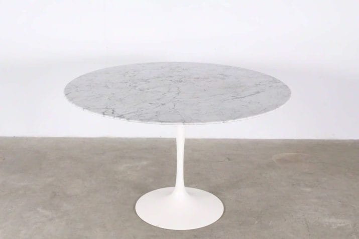 Tulip style table