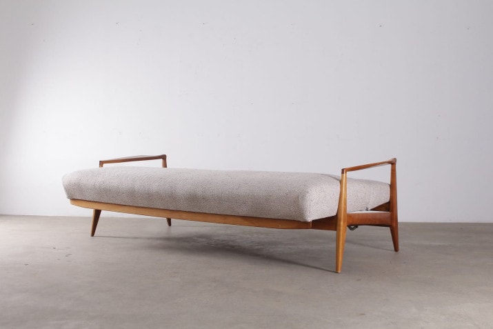 Scandinavian daybed sofa bed