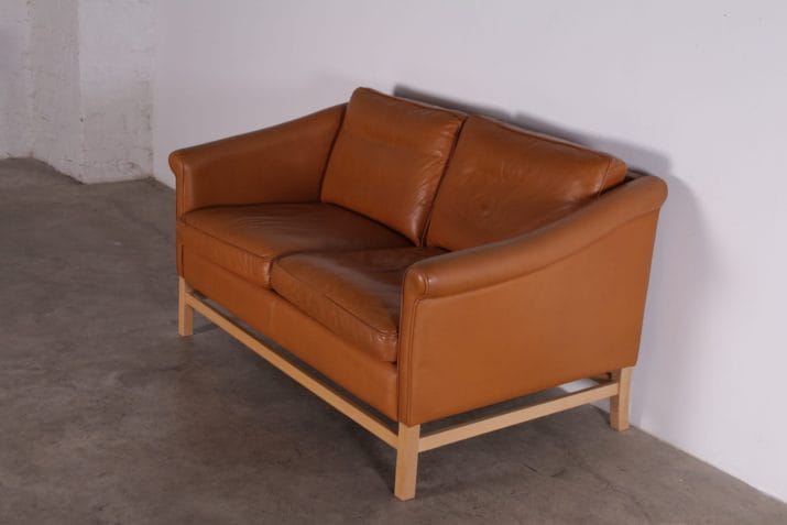 canapé sofa cuir cognac vintage stouby danemark 3