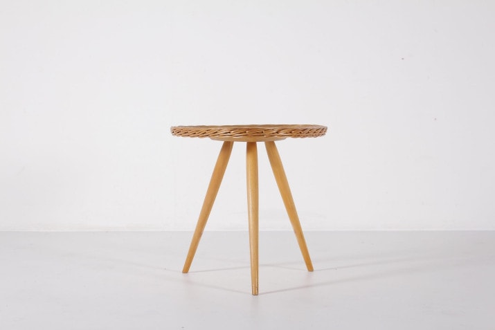 Rattan tripod pedestal table
