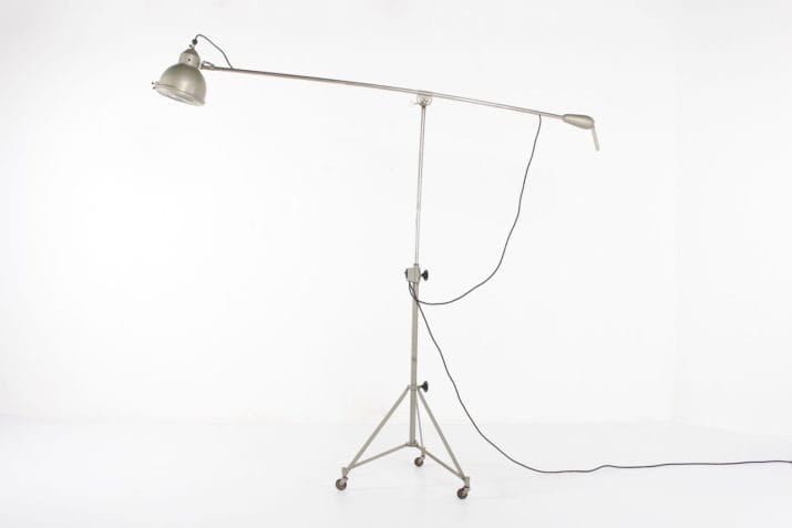 Rare workshop lamp with counterweight "Kindermann