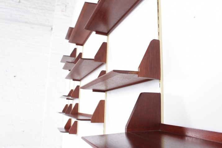 Modular wall shelf