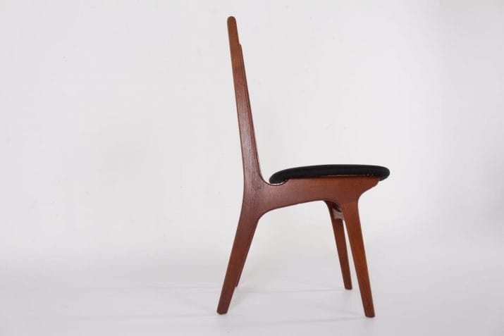 4 Niels Moller chairs