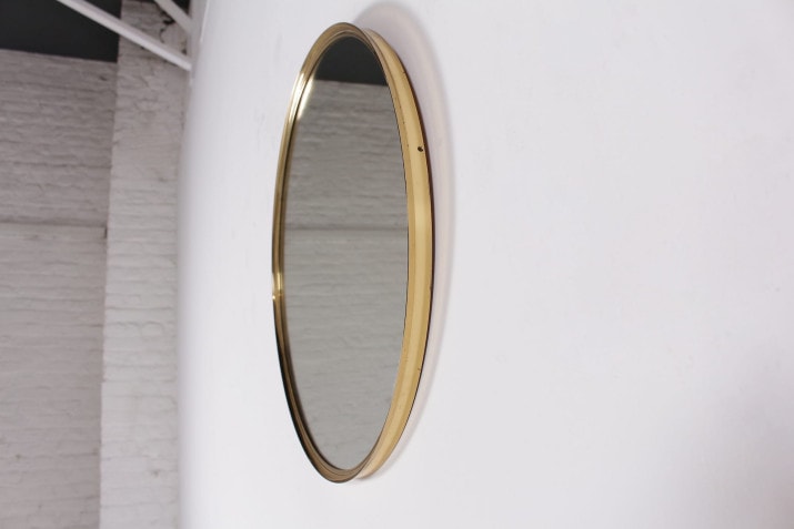 Round mirror Vereinigte Werkstätten
