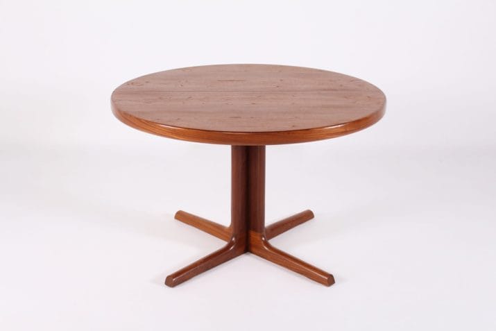 Scandinavian round table with one extension