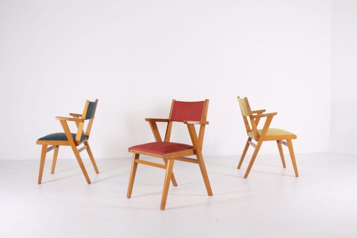 Trois fauteuils français vinyl skaï 3