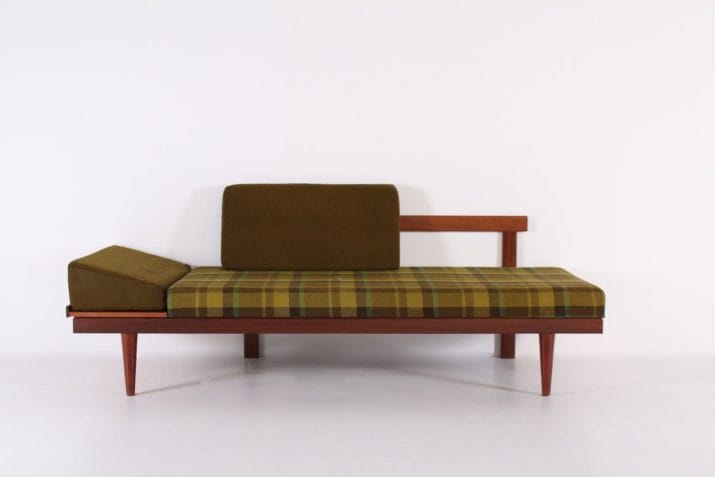 Scandinavian bench seat - daybed