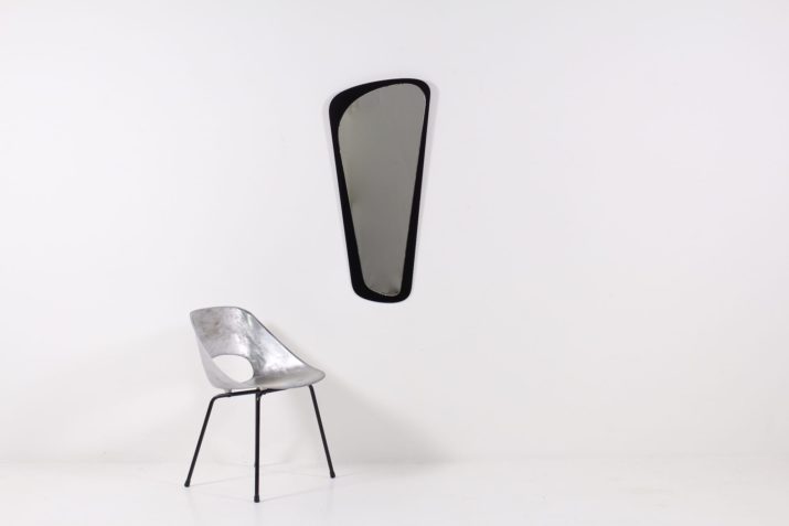 Large free form mirror, black glass