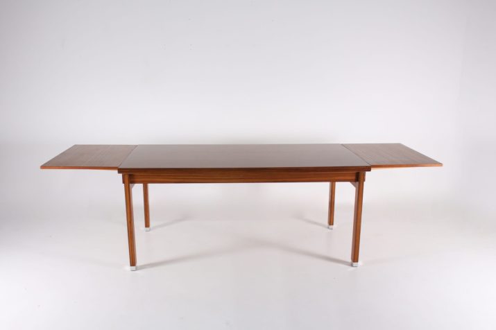Pieter de Bruyne extension table in zebrano
