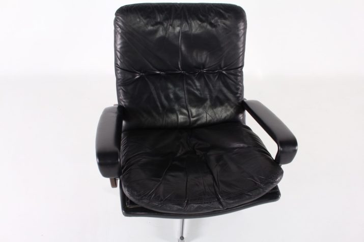 Black leather "King chair" armchair