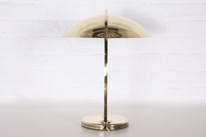 Bauhaus desk lamp in solid brass.