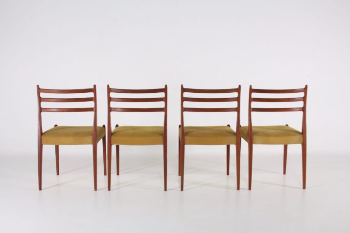 4 Scandinavische stoelen