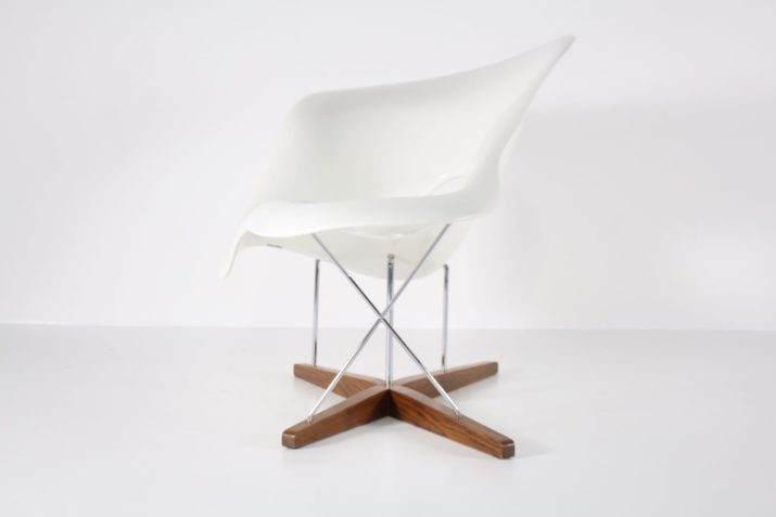 Charles & Ray Eames "The Chair