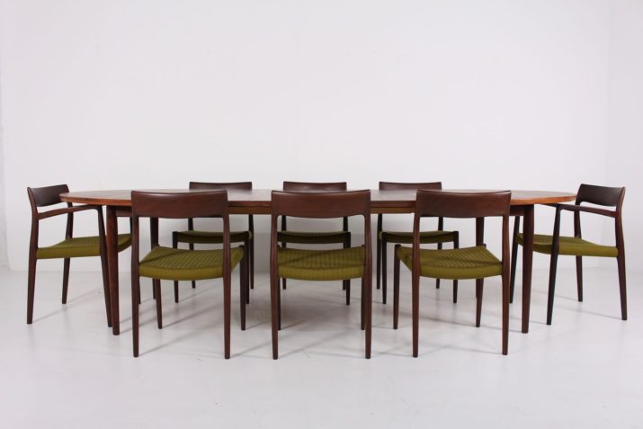 Arne Vodder & Sibast ovale tafel met verlengstukken in rozenhout
