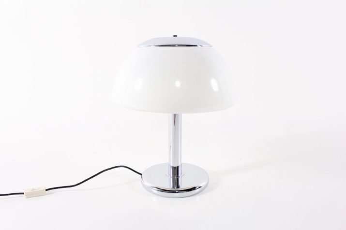 Space-age mushroom lamp