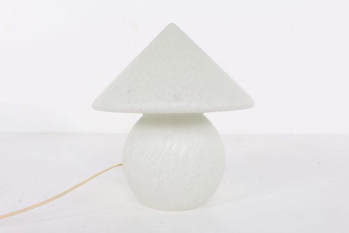 Mushroom lamp in opaline