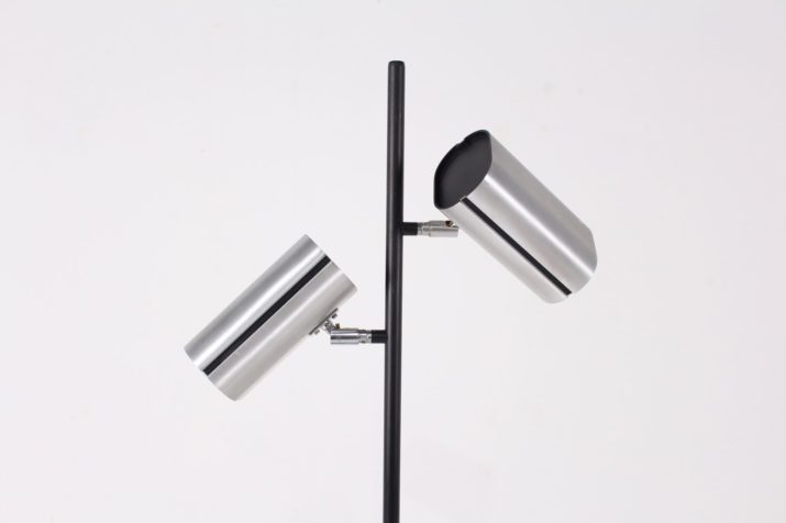 lampadaire minimaliste rotules aluminiumIMG 9469