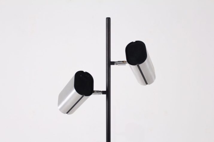 lampadaire minimaliste rotules aluminiumIMG 9472