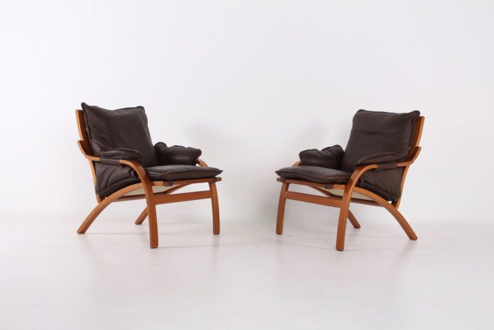 2 Danish leather recliners