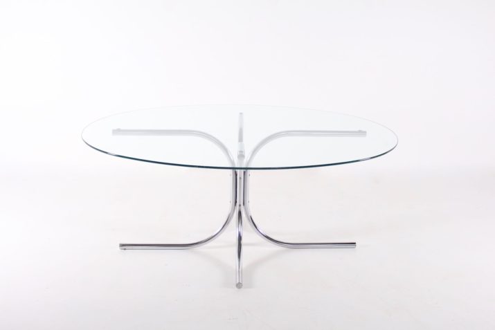 space-age ovale tafel