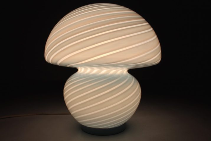 Mushroom lamp in Murano glass