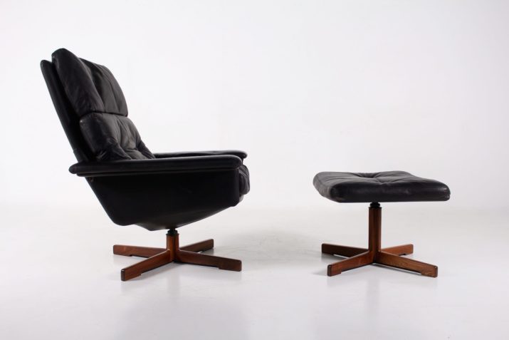 Noorse draai- en kantelbare loungestoel in zwart leder