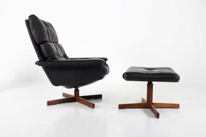 Norwegian swivel & tilt lounge chair in black leather
