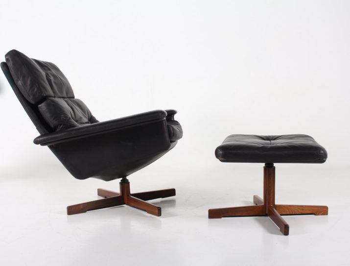 Norwegian swivel & tilt lounge chair in black leather