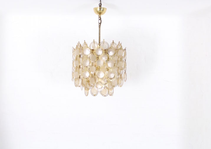 Chandelier with mother-of-pearl pendants Verner panton style