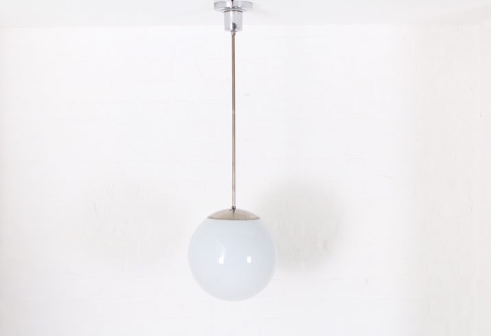 Bauhaus globe suspension