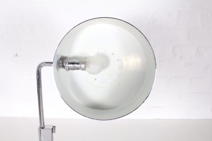 Modernist lamp
