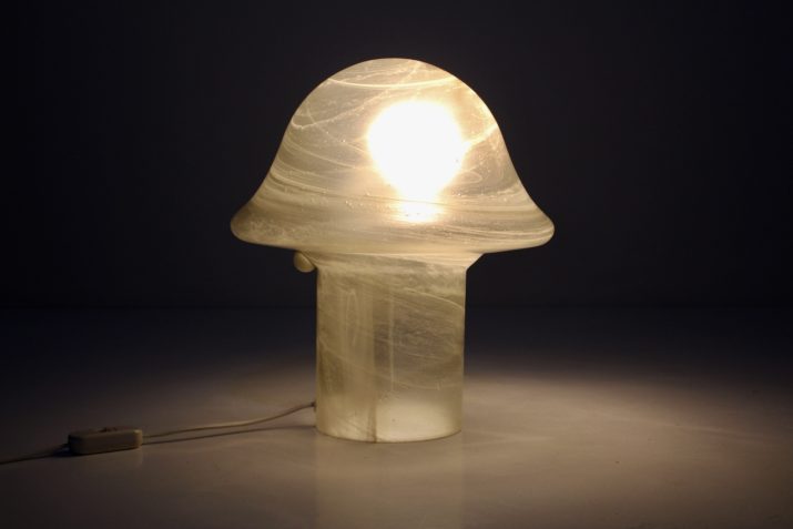 Mushroom lamp in blown glass.