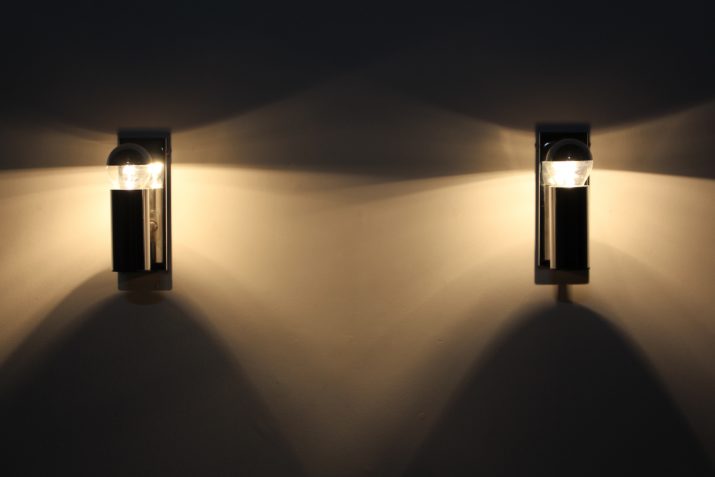 Paar minimalistische wandlampen