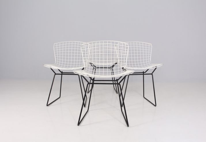 4 chairs "420 / Wire" Harry Bertoia.