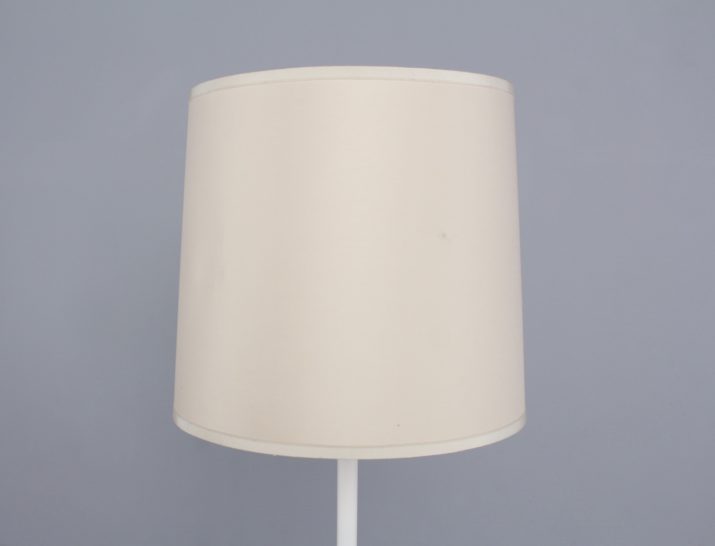 Lamp On Stand Silk Sheet Metal 2IMG 0676