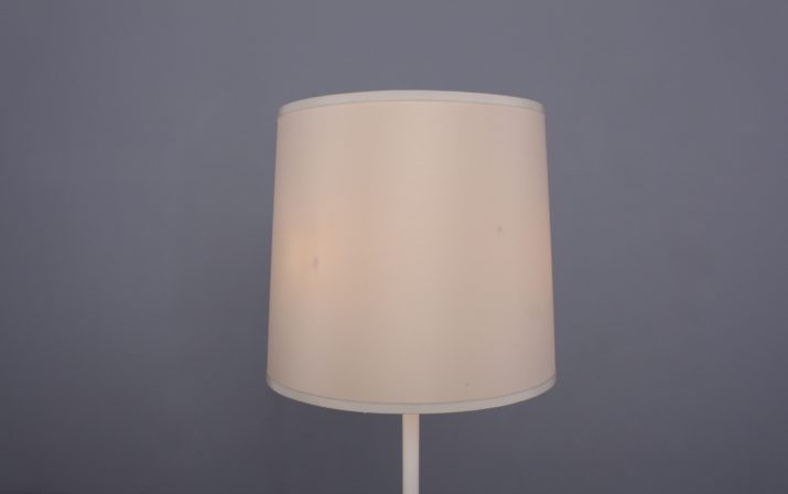 Lamp On Stand Silk Sheet Metal 2IMG 0684