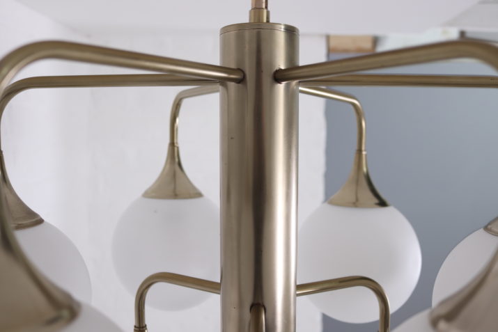 Sputnik chandelier with 10 opalines