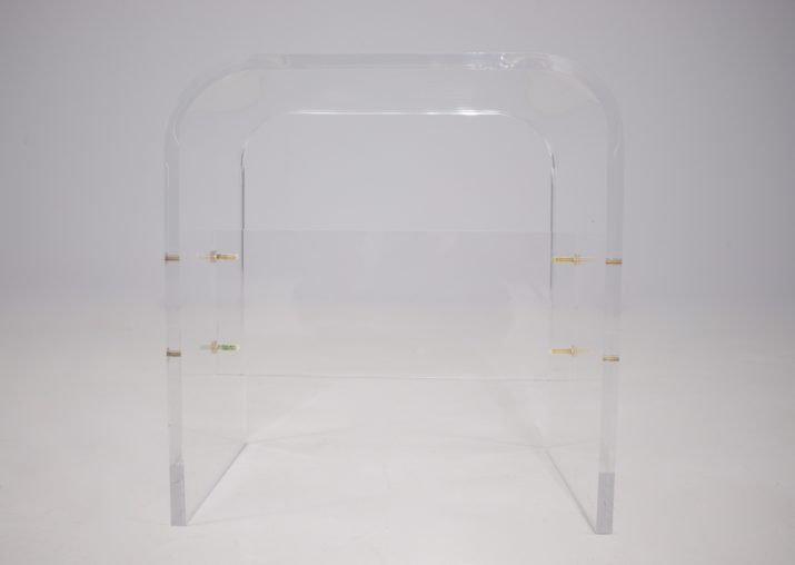 Plexiglass fifth wheel / sofa end