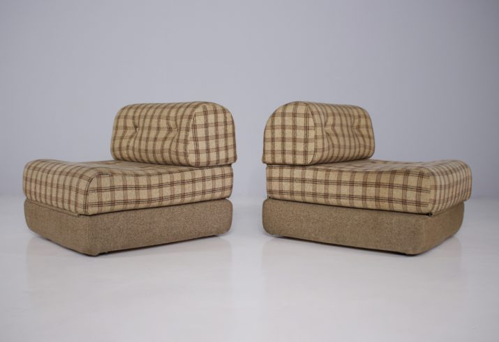 Pair of convertible armchairs / Daybed 1970's.