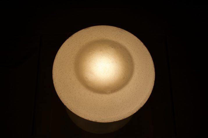 Geblazen glazen lamp in de Mangiarotti stijl.