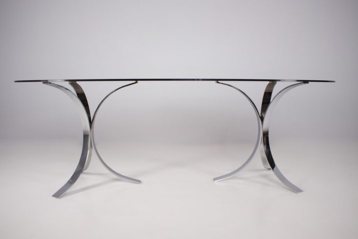 Oval table Borsani style.