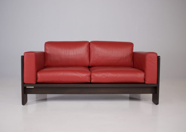 Knoll & Scarpa " Bastiano " sofa in red leather, 2 places.
