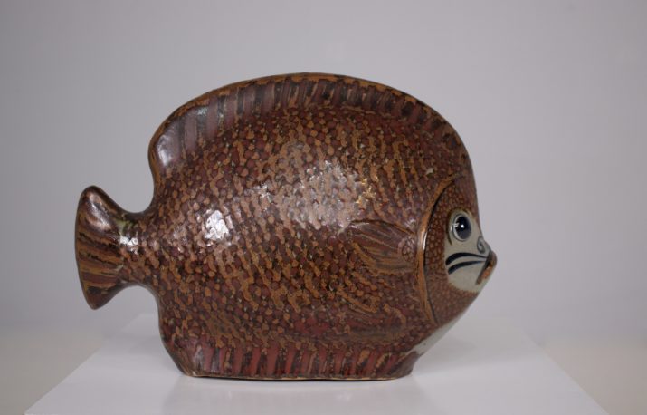 Jorge Wilmot, stoneware fish.