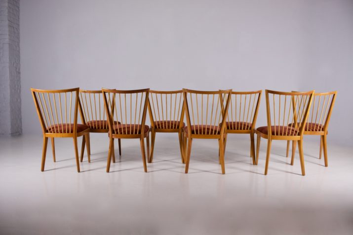 8 modernistische stoelen 1950