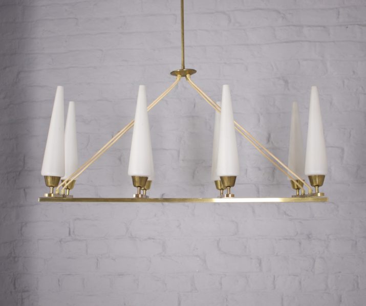Large Italian chandelier with 8 lights