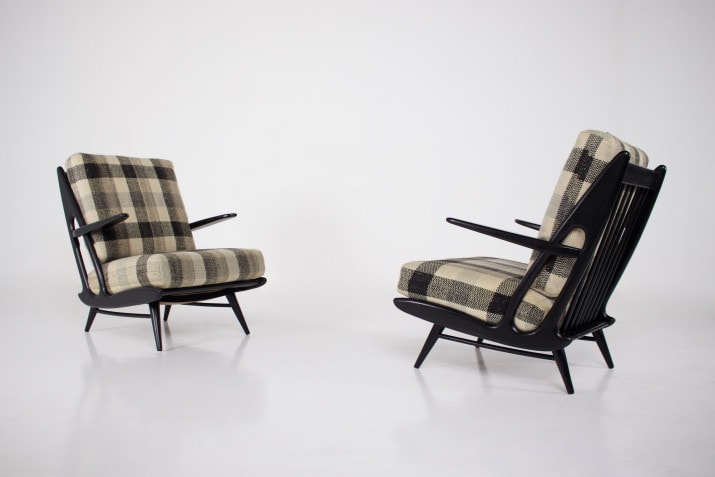 Paar zwart gelakte fauteuils 1950