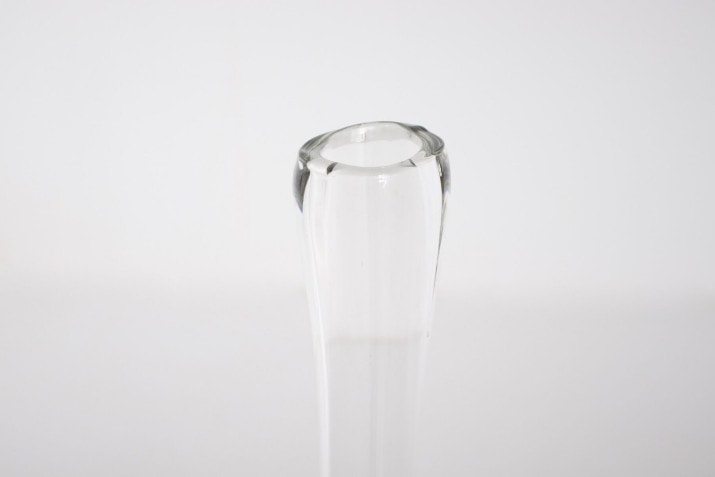 Grand vase soliflore en cristal.