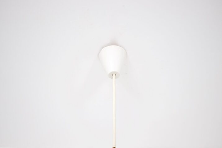Doria blown-glass suspension lamp.